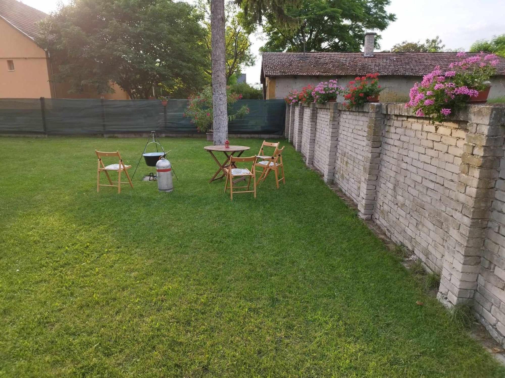 Tartós Szegfű Vendégház, Magánszállás Tazlar Exterior foto